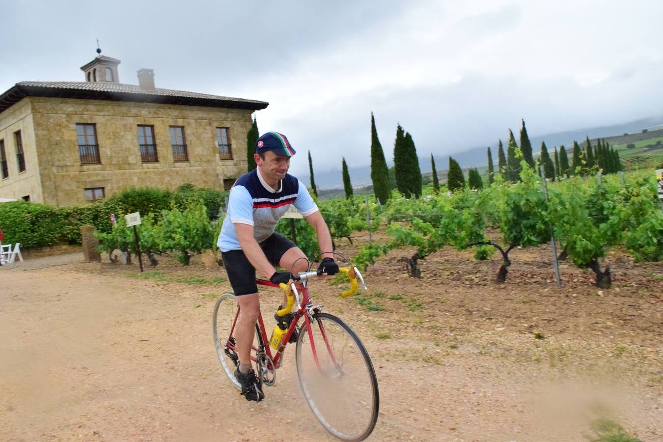 Jornada de ciclismo clásico en la Eroica Hispania (I)