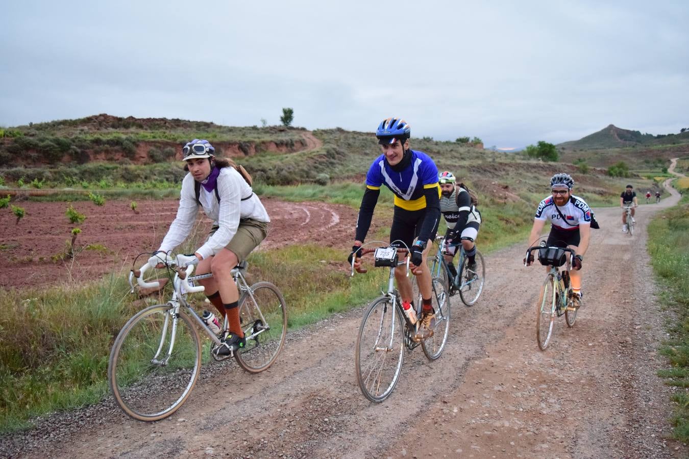 Jornada de ciclismo clásico en la Eroica Hispania (I)