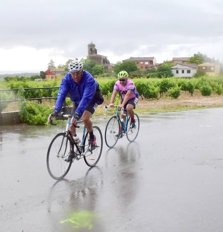 Jornada de ciclismo clásico en la Eroica Hispania (II)