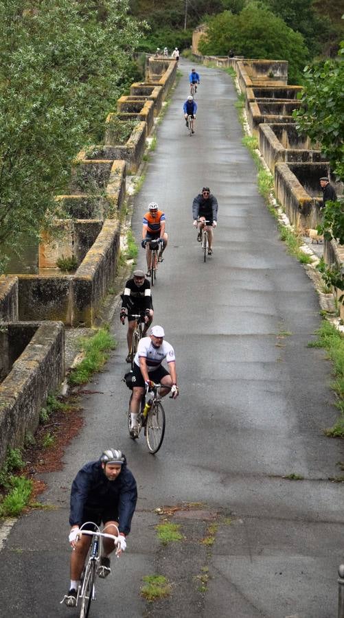 Jornada de ciclismo clásico en la Eroica Hispania (II)