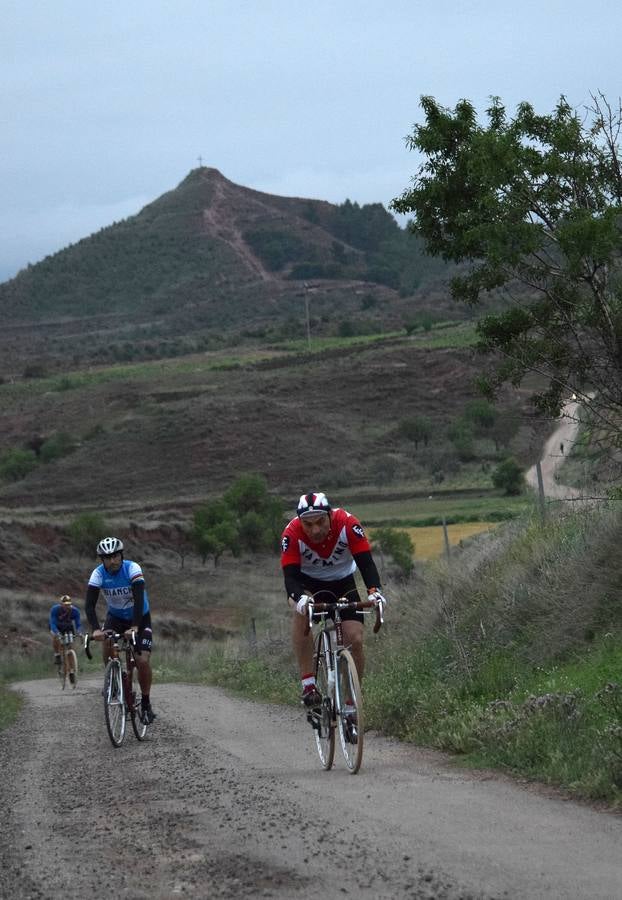 Jornada de ciclismo clásico en la Eroica Hispania (II)