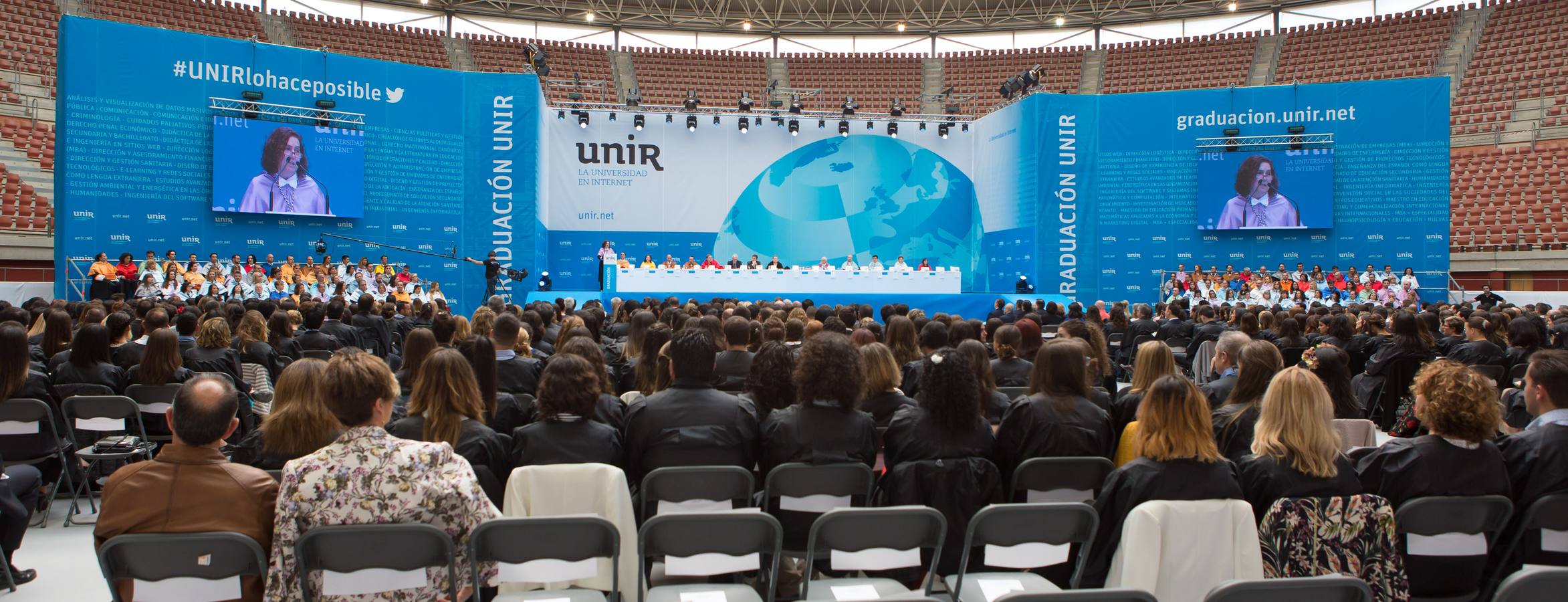 Multitudinaria fiesta de graduación de la UNIR (II)