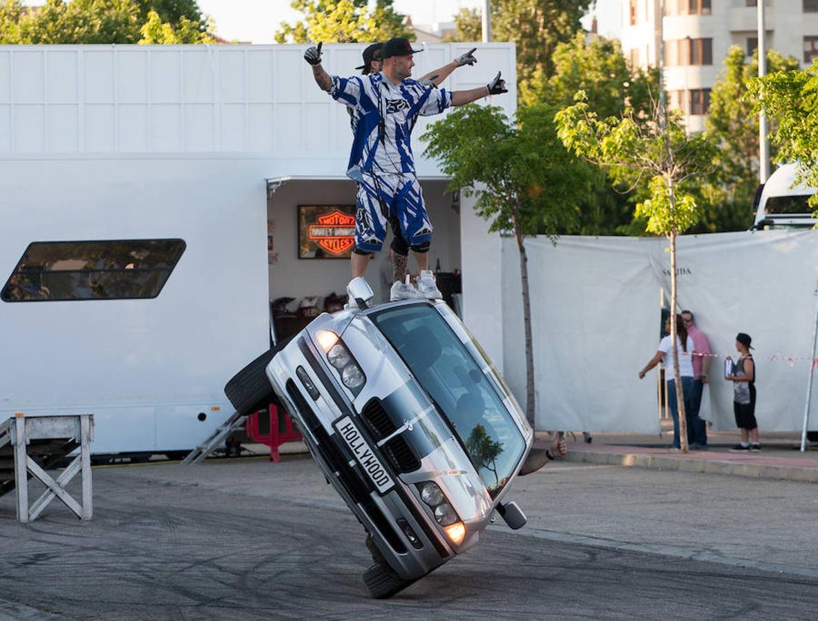 Exhibición y acrobacias con vehículos