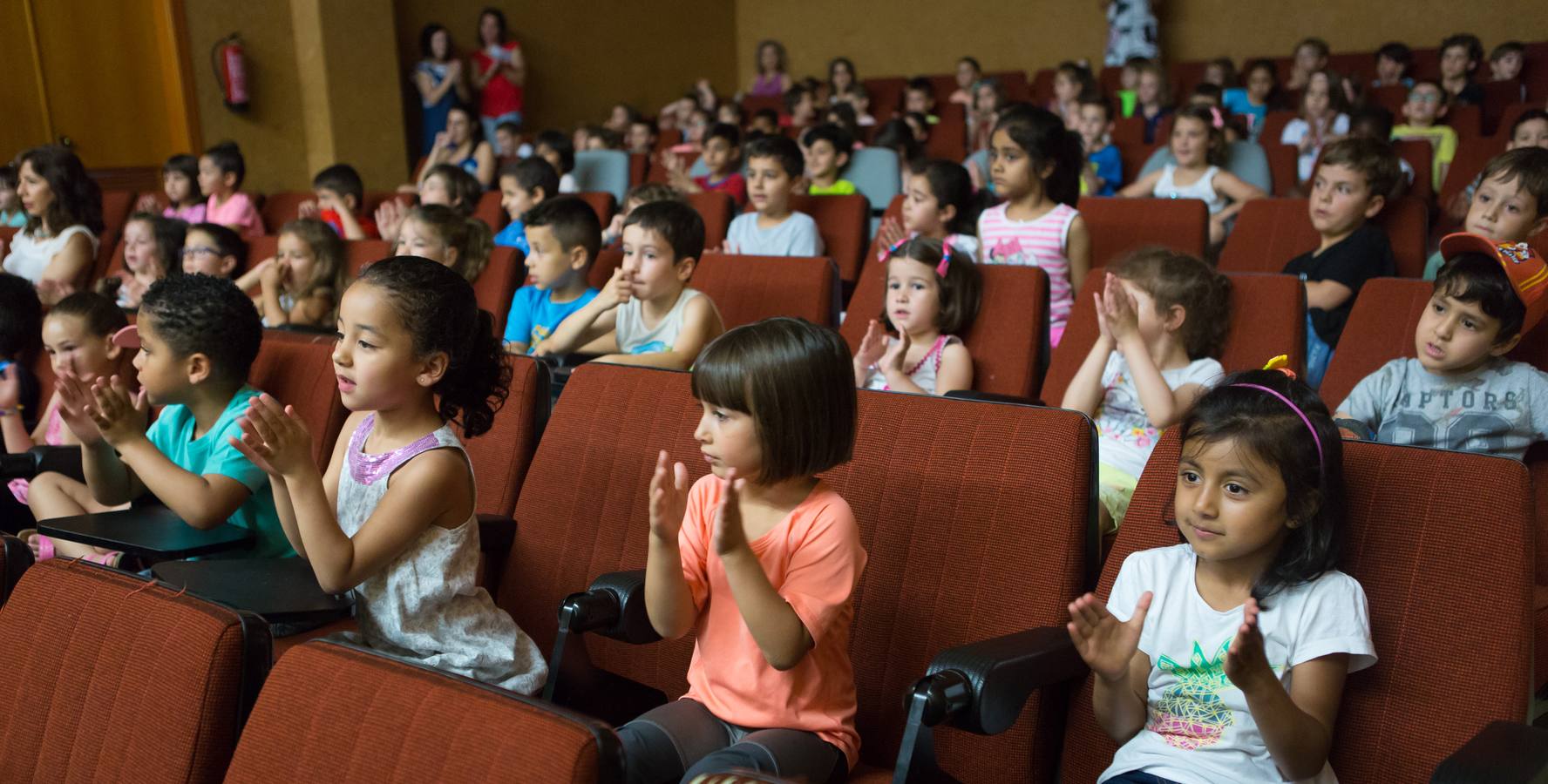 Doscientos alumnos de Infantil disfrutan en la Universidad de La Rioja de la actividad conmemorativa del centenario de Gloria Fuertes