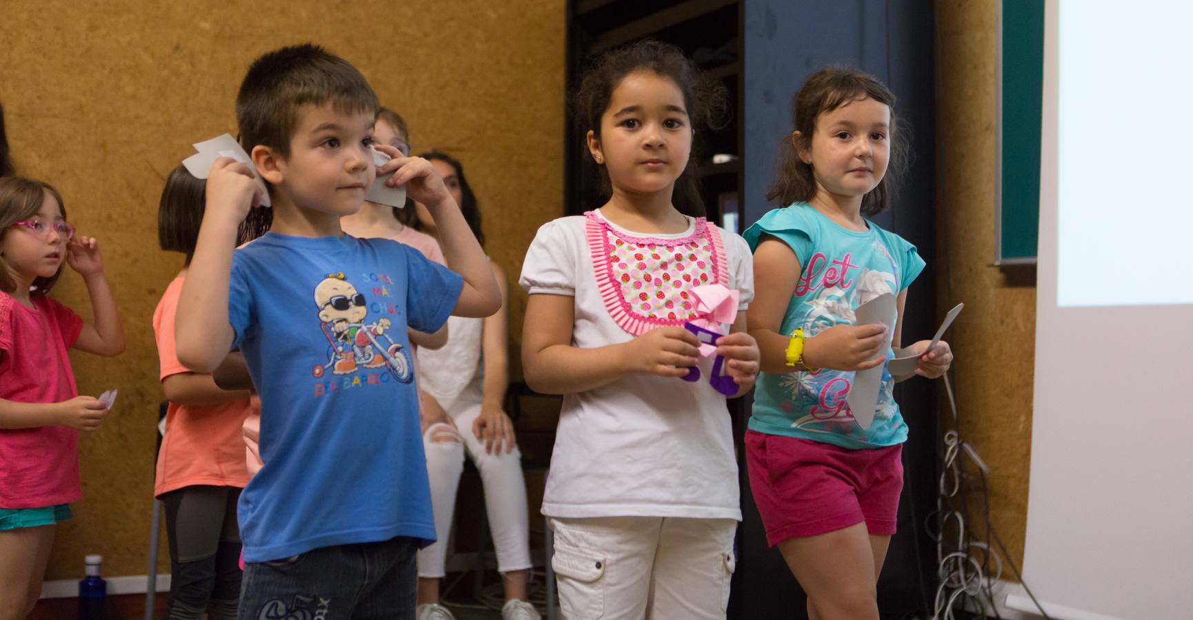 Doscientos alumnos de Infantil disfrutan en la Universidad de La Rioja de la actividad conmemorativa del centenario de Gloria Fuertes