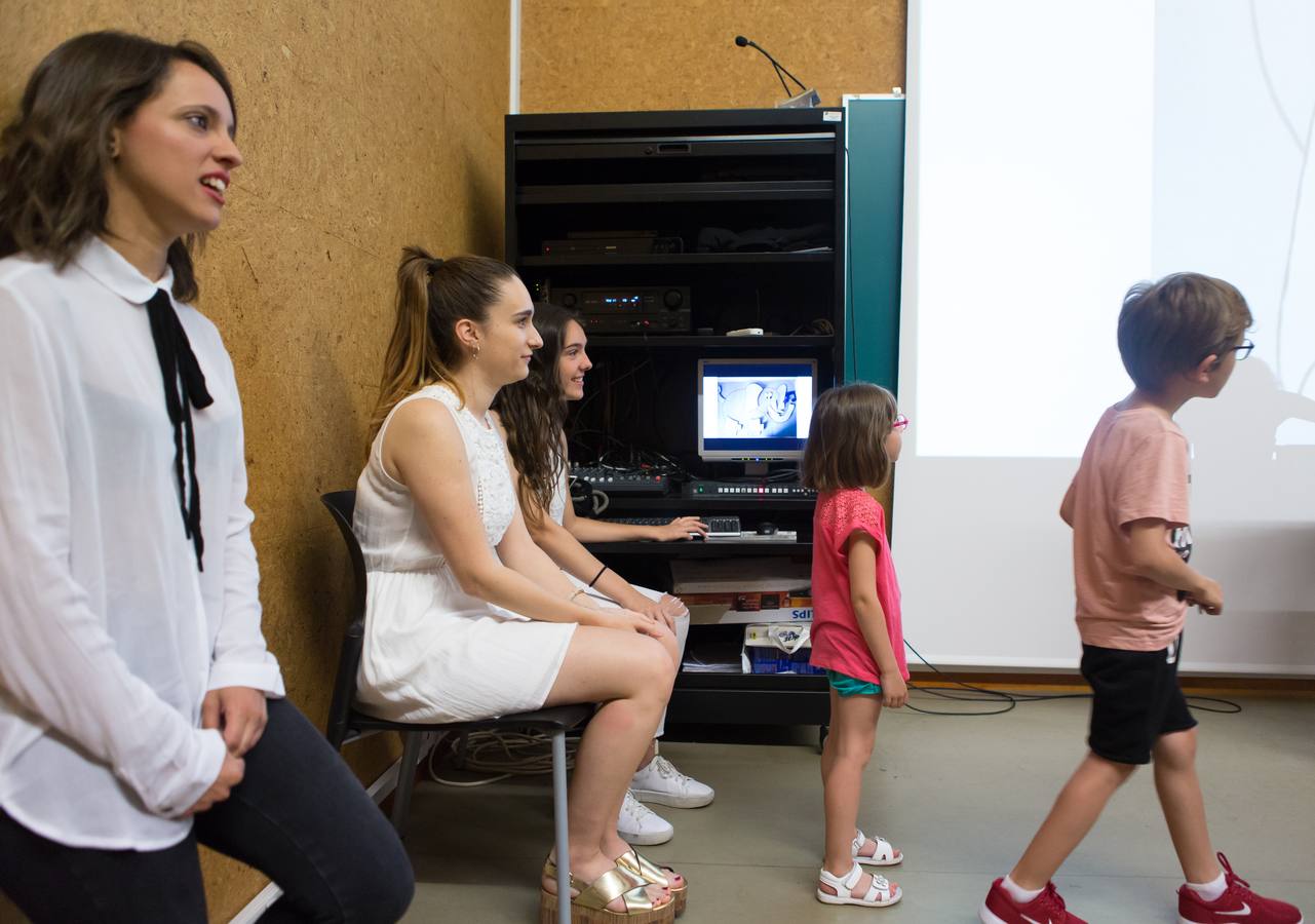 Doscientos alumnos de Infantil disfrutan en la Universidad de La Rioja de la actividad conmemorativa del centenario de Gloria Fuertes