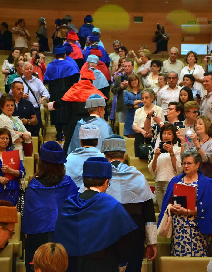 Riojafórum acoge el acto de investidura de los nuevos doctores de la Universidad de La Rioja