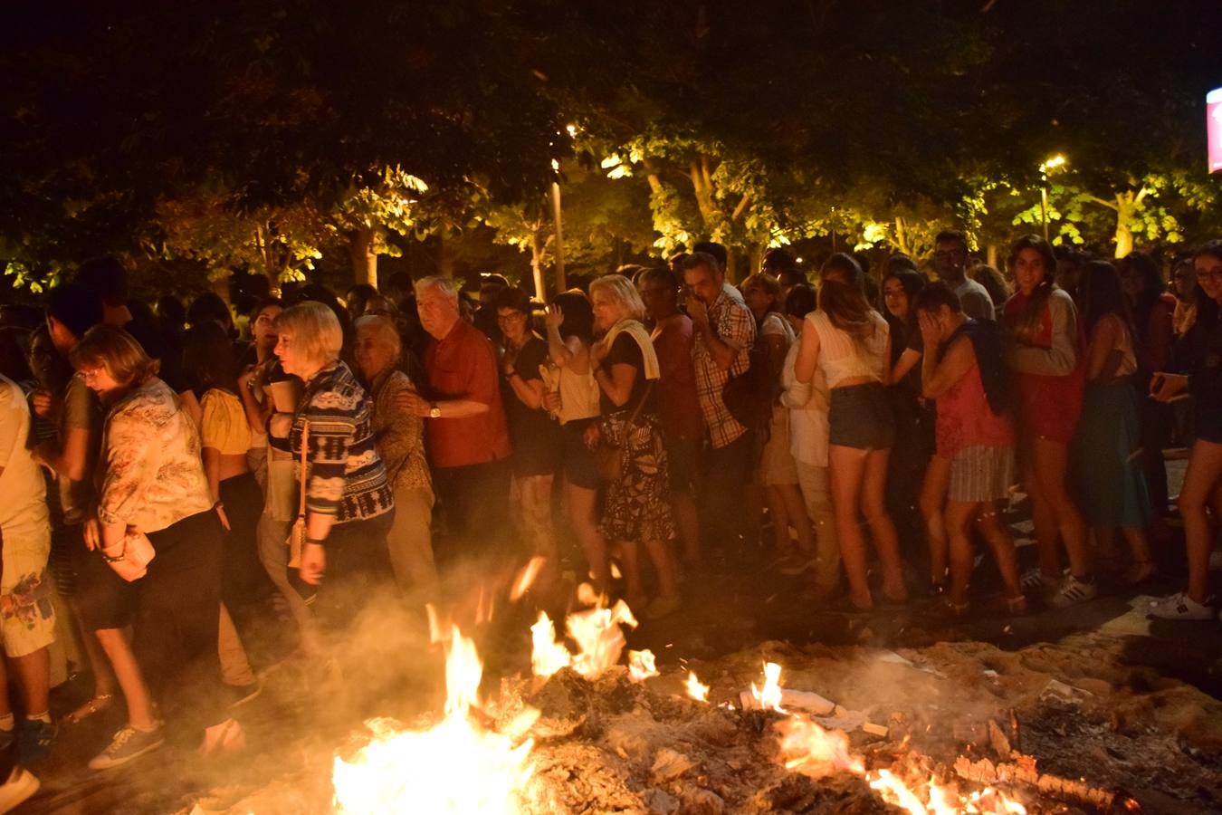 Los Tilos celebra San Juan con una hoguera