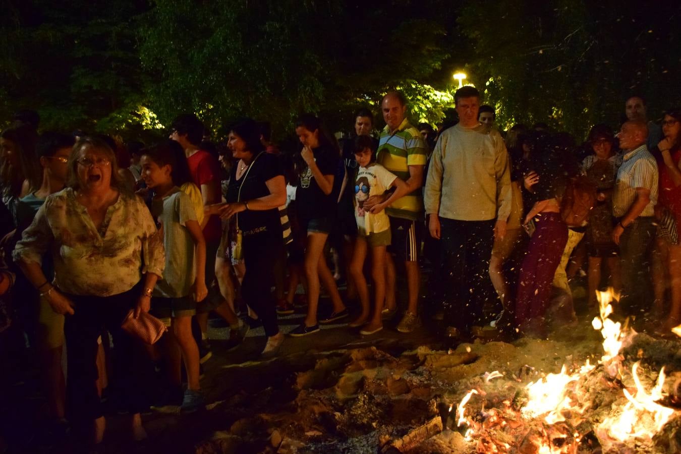 Los Tilos celebra San Juan con una hoguera