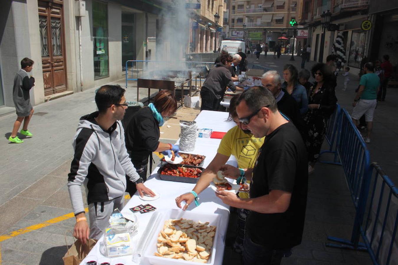 El Fárdelej anima el ambiente