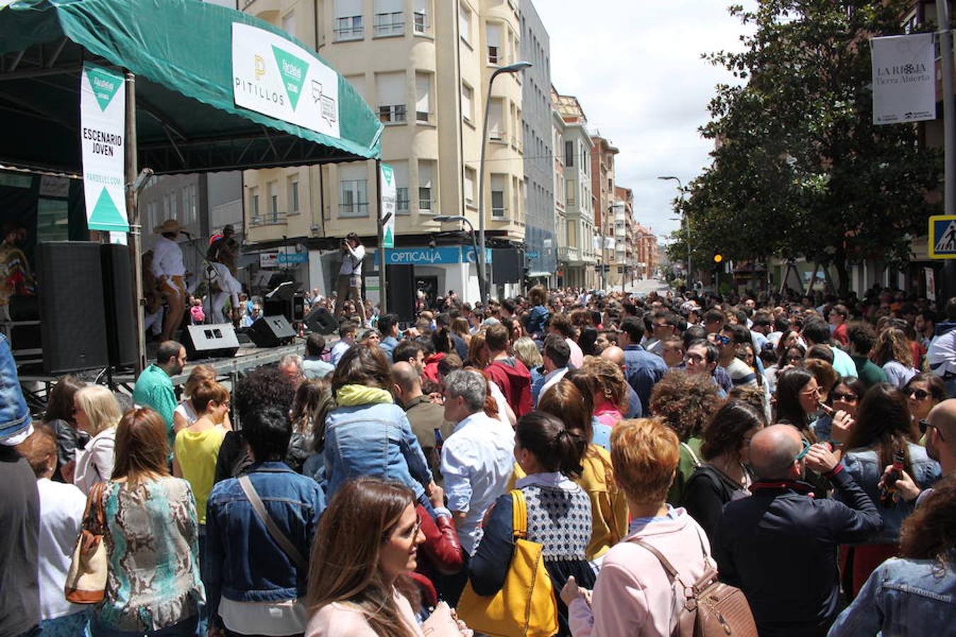 El Fárdelej anima el ambiente