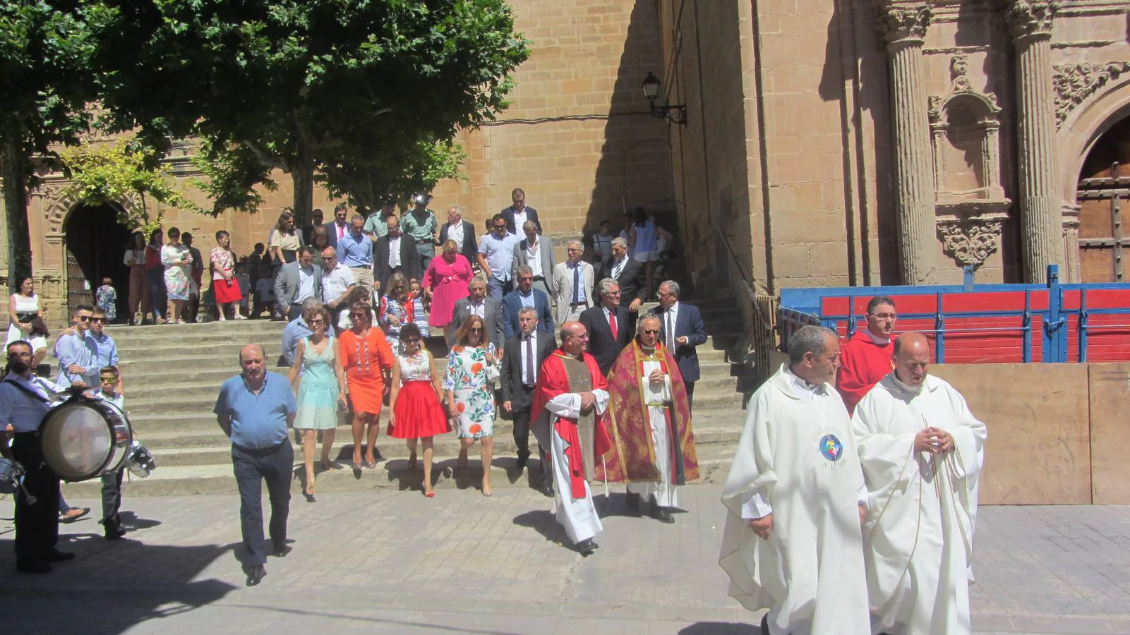 El municipio ha celebrado una misa y ha salido en procesión