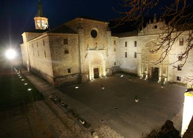 Imagen secundaria 1 - La visita del silencio