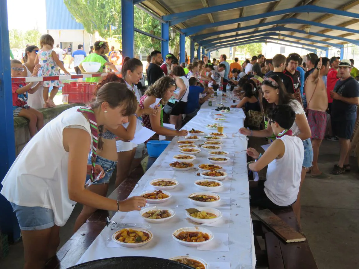 Los actos de un fin de semana pre-festivo en la localidad riojabajeña