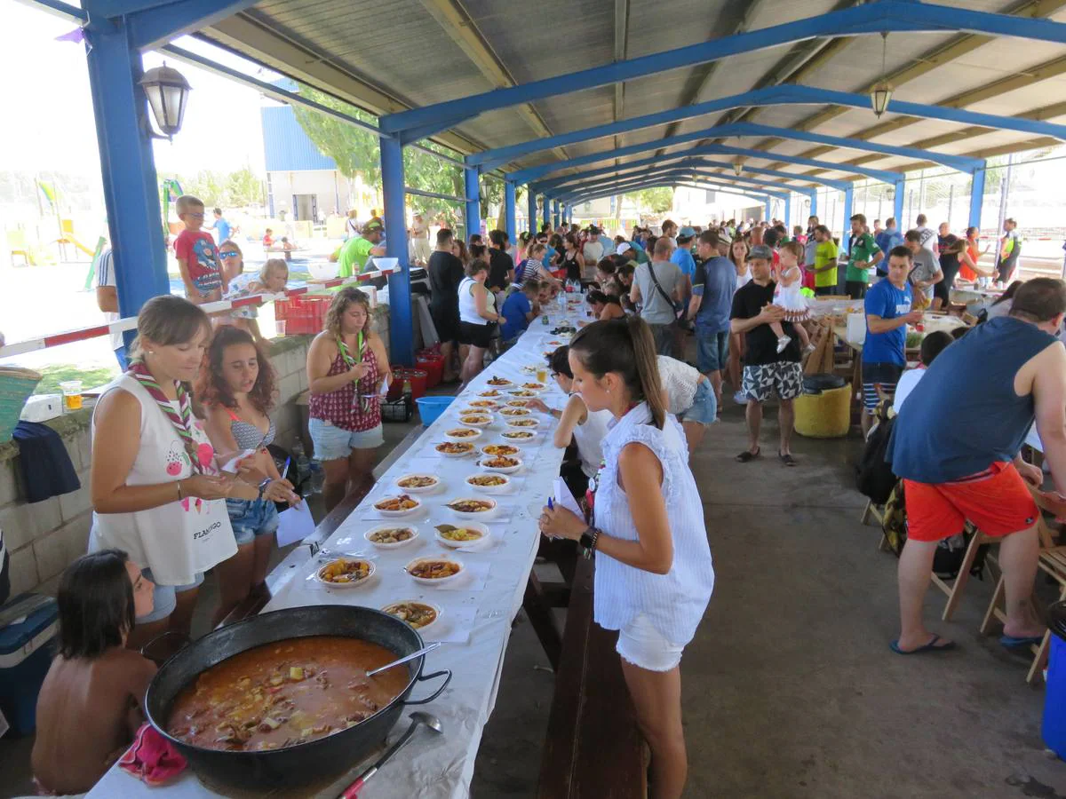 Los actos de un fin de semana pre-festivo en la localidad riojabajeña