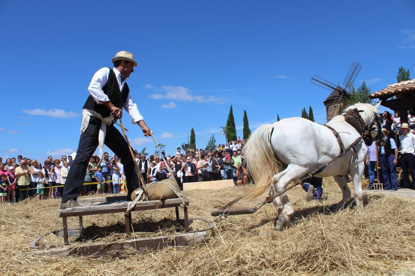 Ocón celebra la fiesta de la molienda