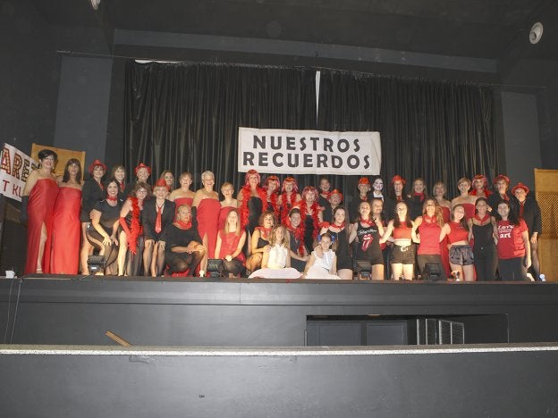 Participantes en el homenaje a la mujer de Rincón. :: A.L.a.