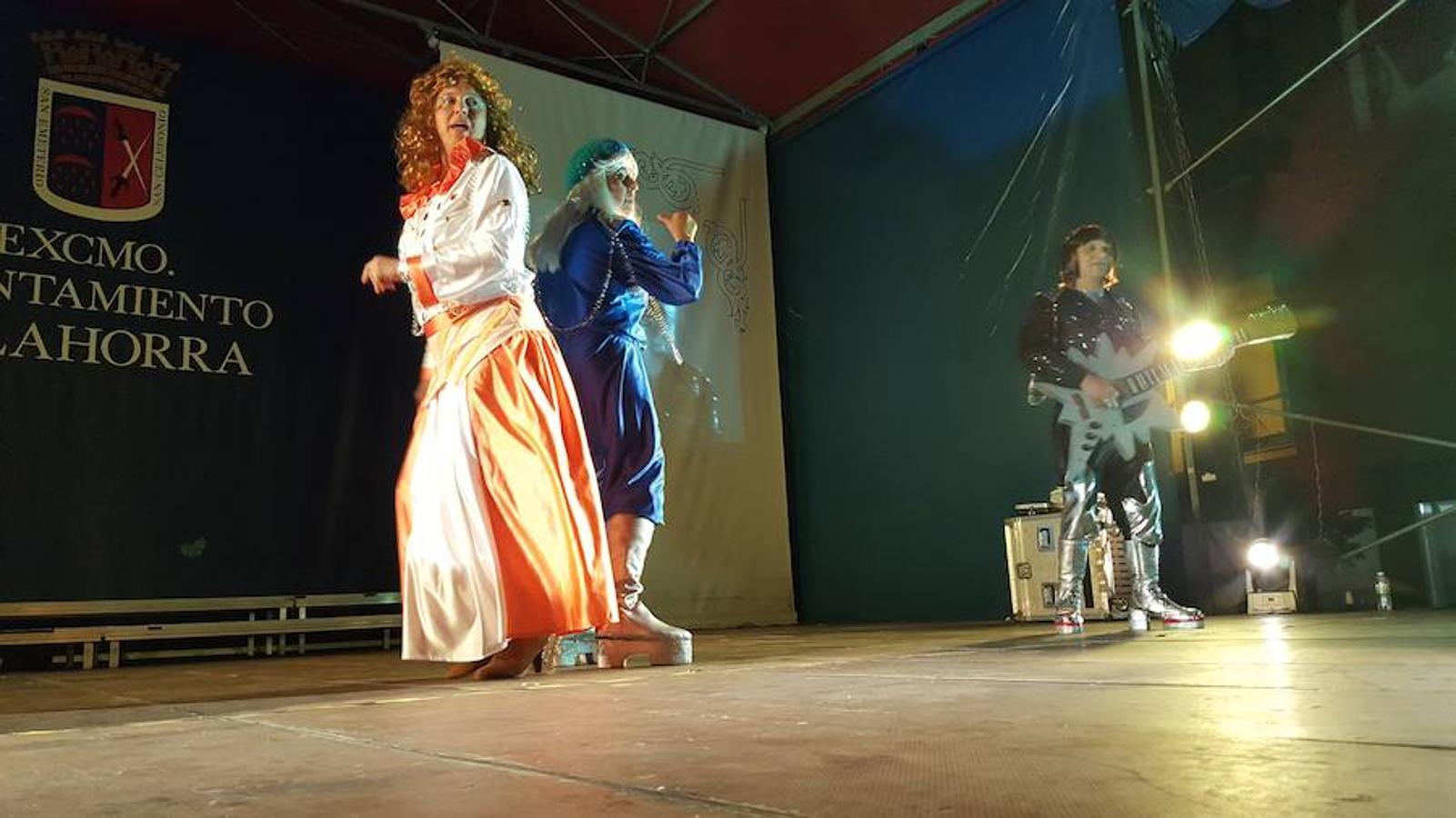 La Peña Riojana organizó el pasado sábado la fiesta del 'play back' en Calahorra, como anticipo de las próximas fiestas locales. Fantásticas actuaciones y coreografías animaron la Plaza del Raso.