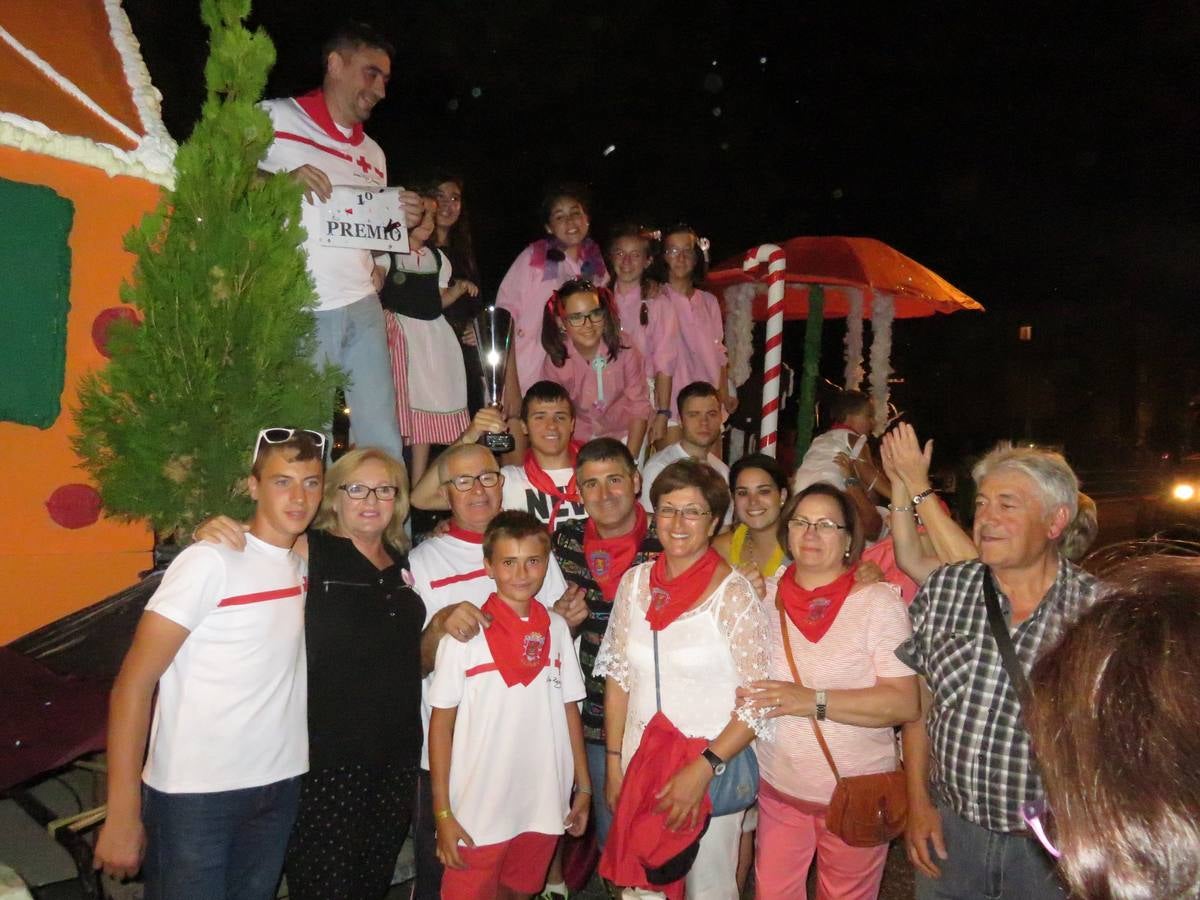 Los chicos del Chispazo ganaron la mejor comparsa, mientras que Cruz Roja repitió con la mejor carroza en el desfile de Alfaro.