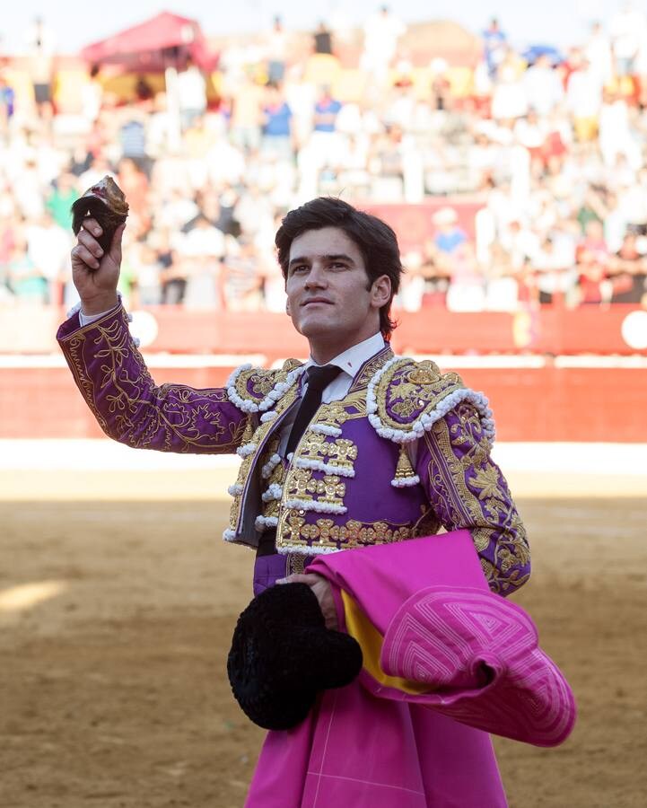 El público alfareño disfrutó al máximo de la tarde con Juan José Padilla, Diego Urdiales y José Garrido.