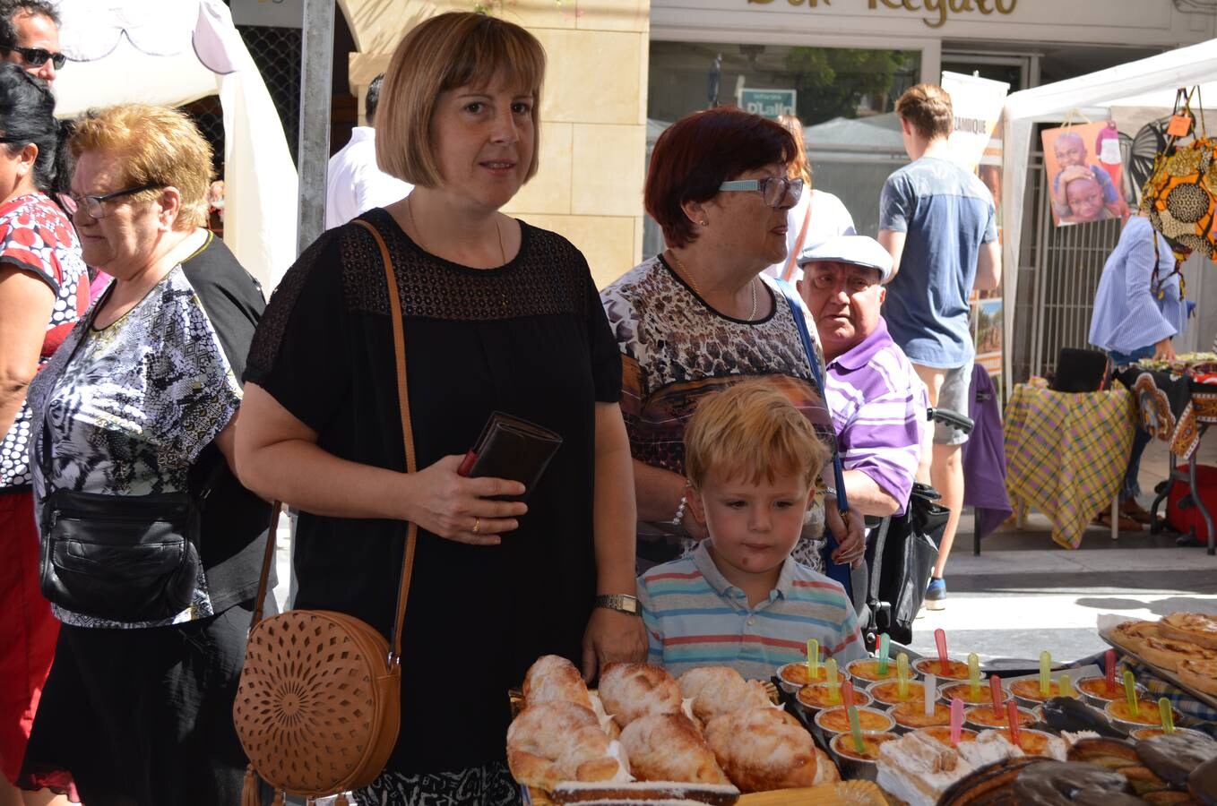 44 artesanos mostraron su trabajo en vivo en la feria de la peña Calagurritana