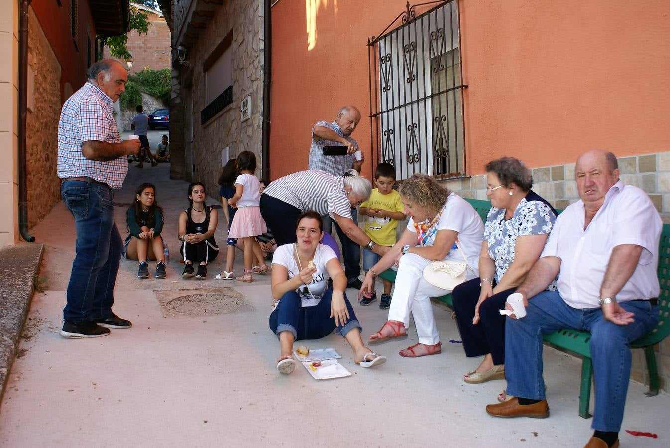 Ledesma de la Cogolla repartió 2.200 raciones en su 21ª edición del Festival de la oreja rebozada y vino de Rioja.