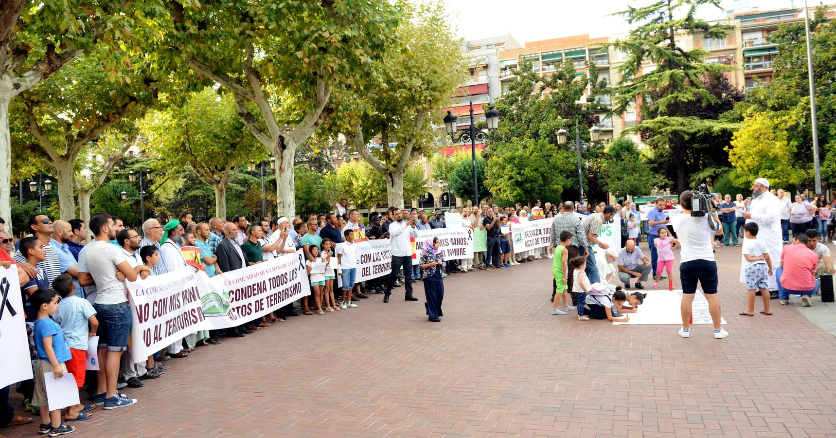 Musulmanes riojanos muestran su rechazo a los atentados de Barcelona y Cambrils