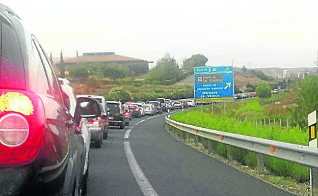 Herida tras salirse de la vía con su vehículo a la altura de La Grajera