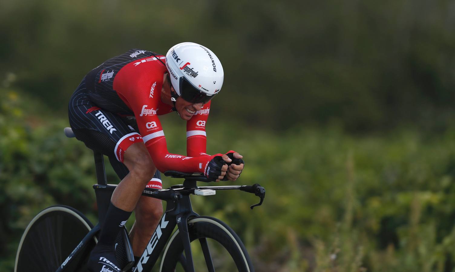 El líder de la Vuelta Ciclista a España ha consolidado su liderato con el triunfo en la contrarreloj que ha acabado en Logroño