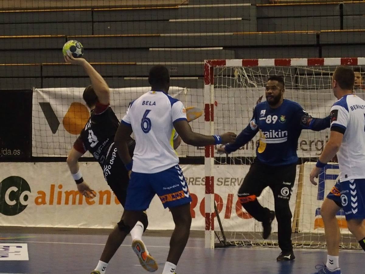 El BM Logroño cayó en su debut liguero ante el Granollers.