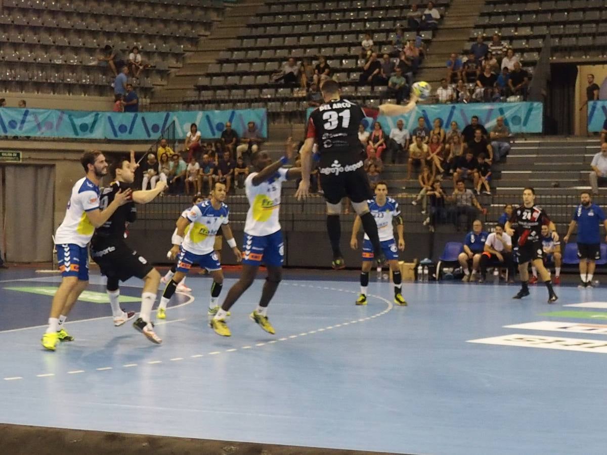 El BM Logroño cayó en su debut liguero ante el Granollers.