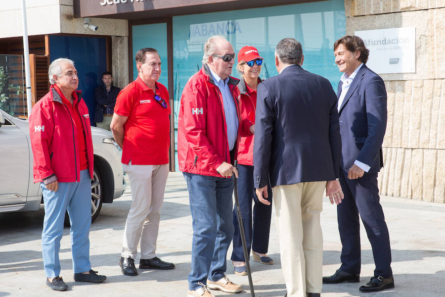 Las instalaciones del Real Club Náutico de Sanxenxo han acogido la presentación del equipo español que competirá en la regata oceánica más importante del mundo