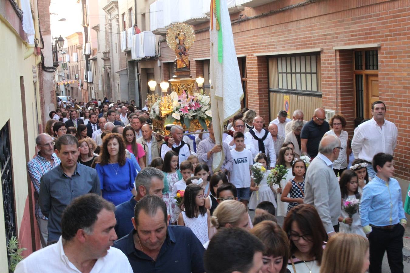 Imágenes de las vaquillas y de la procesión de las fiestas de Alfaro.