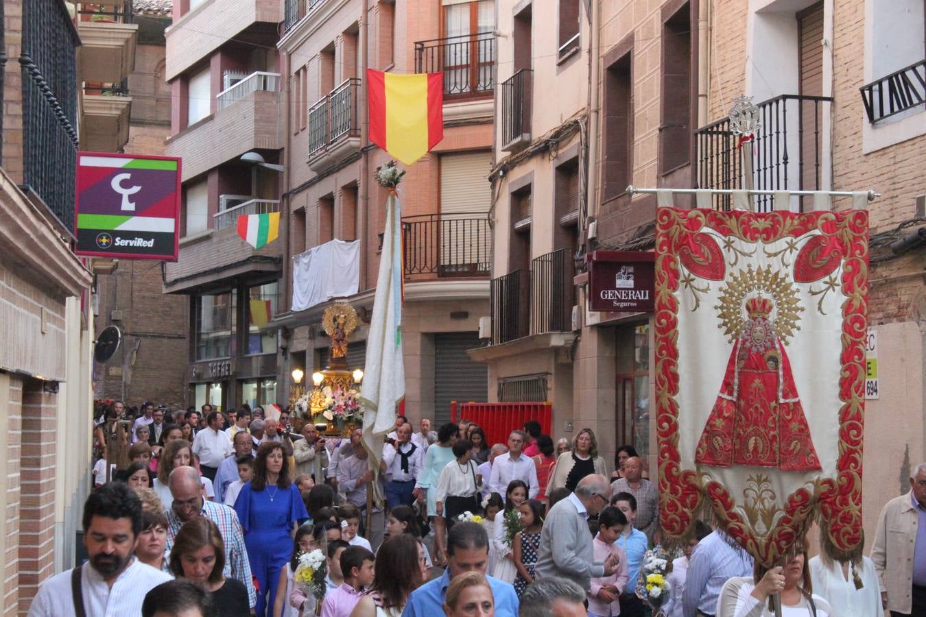 Imágenes de las vaquillas y de la procesión de las fiestas de Alfaro.