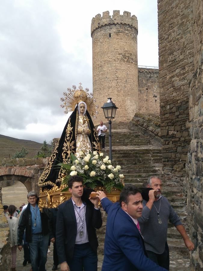 Imágenes de la procesión que se celebró en Cornago en honor a la Virgen de la Soledad.