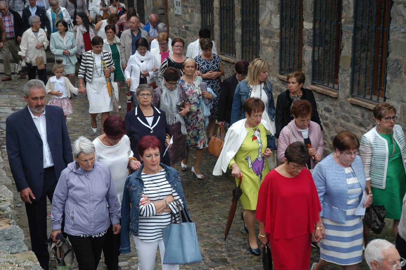 Imágenes de la procesión que se celebró en Cornago en honor a la Virgen de la Soledad.