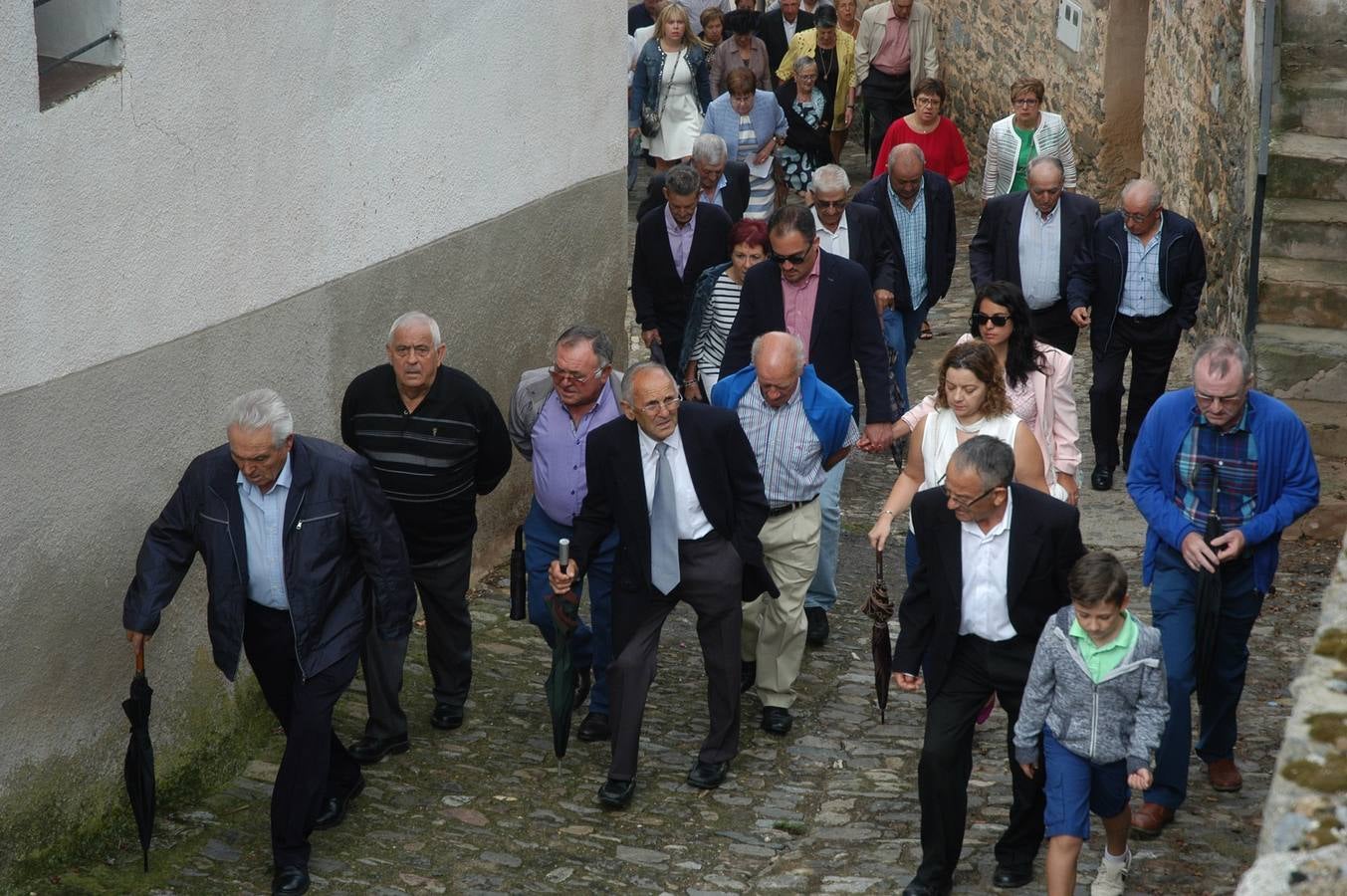 Imágenes de la procesión que se celebró en Cornago en honor a la Virgen de la Soledad.