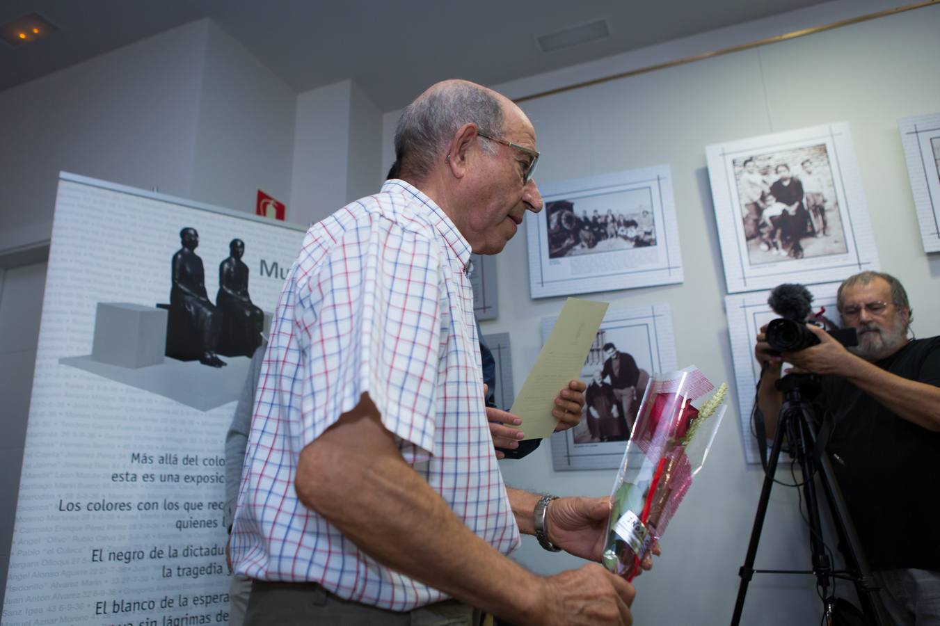 Villamediana tributó un homenaje a sus vecinos fusilados en 1936, que contó con el apoyo de todos los partidos