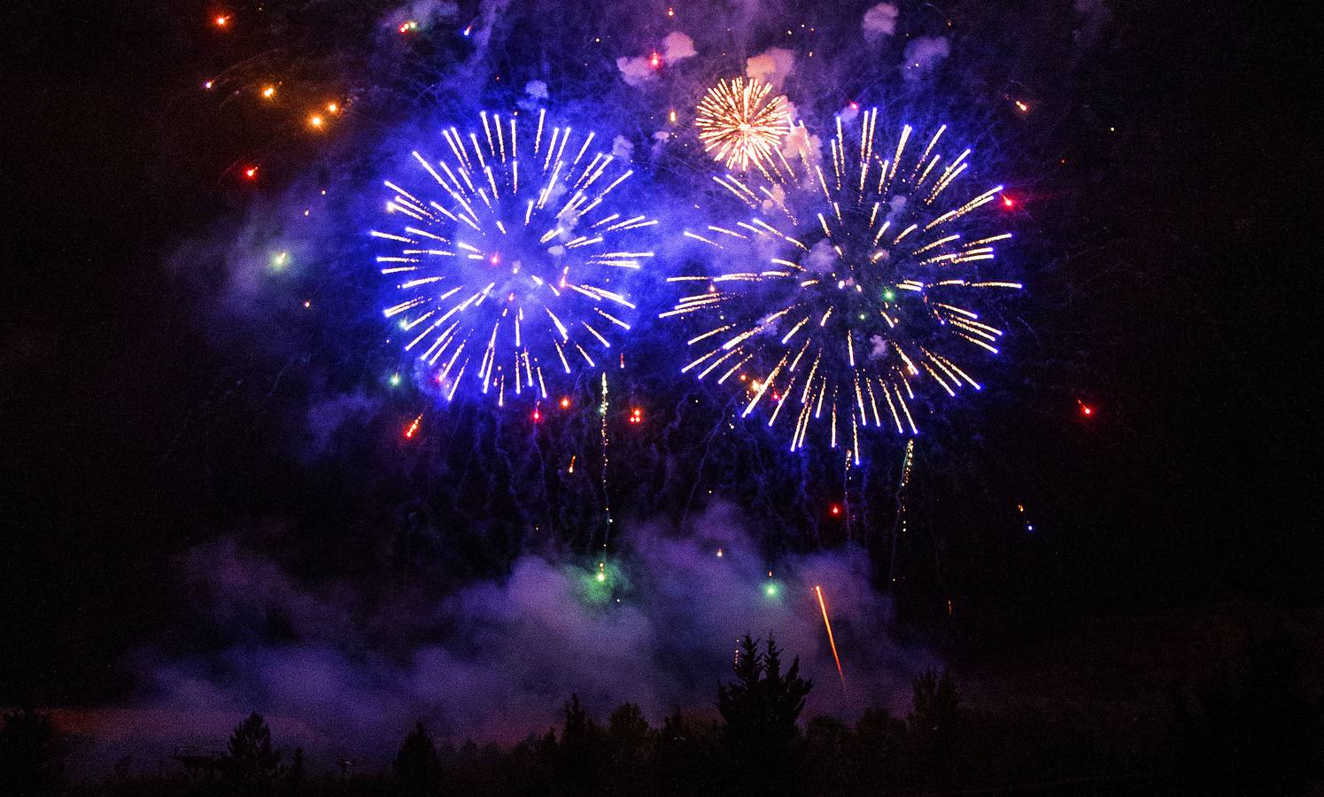 El cielo de Logroño se iluminó con los primeros fuegos artificiales de las fiestas