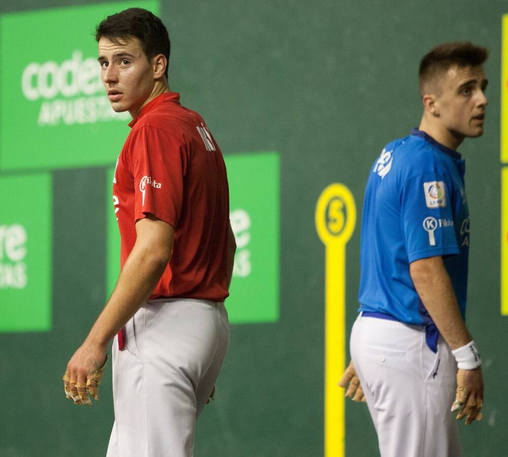 Víctor y Rezusta logran el primer punto de la feria a costa del hundimiento de Bengoetxea VI y Merino II