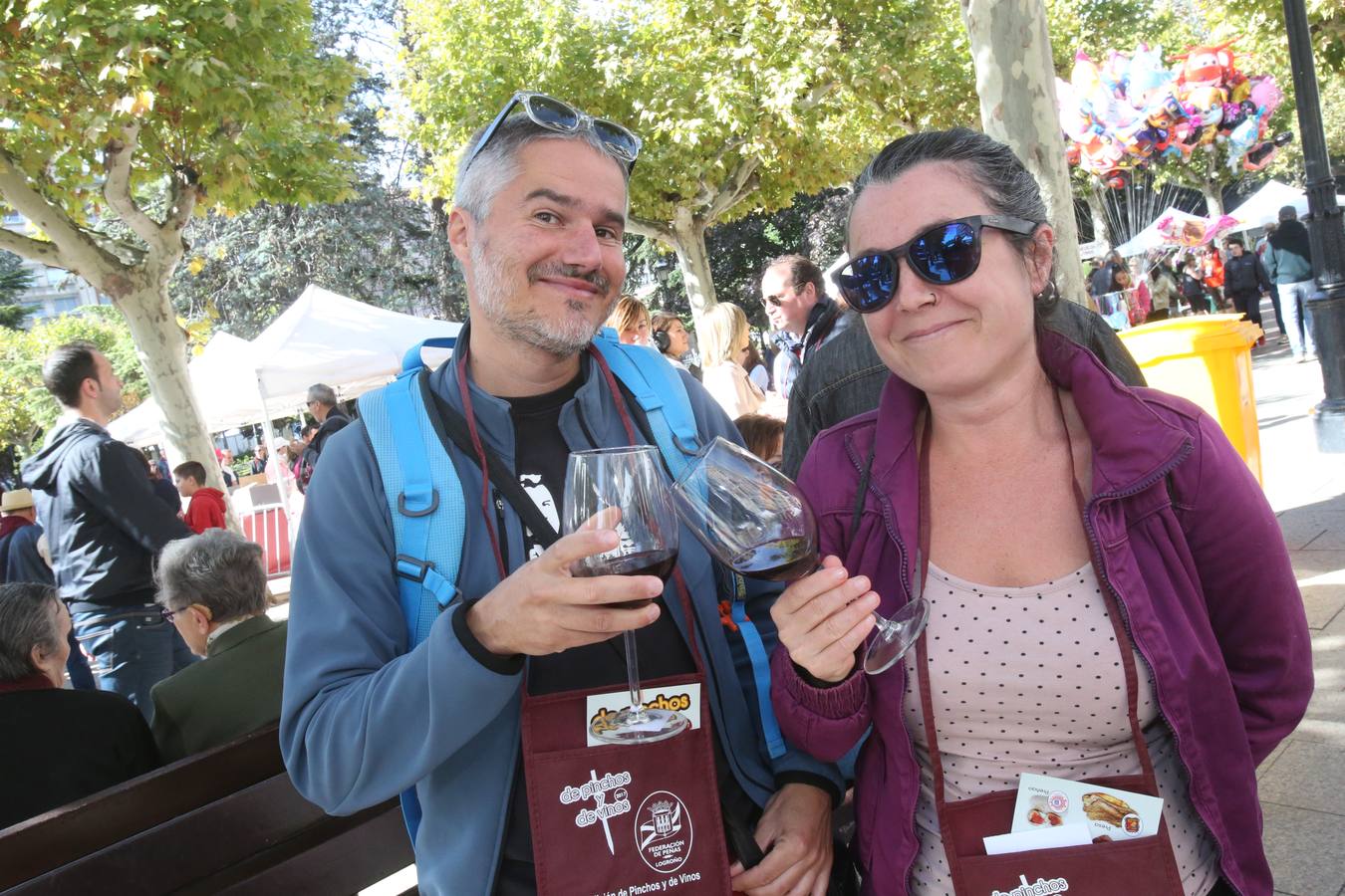 La federación de peñas de Logroño celebró en El Espolón la degustación de vinos y pinchos