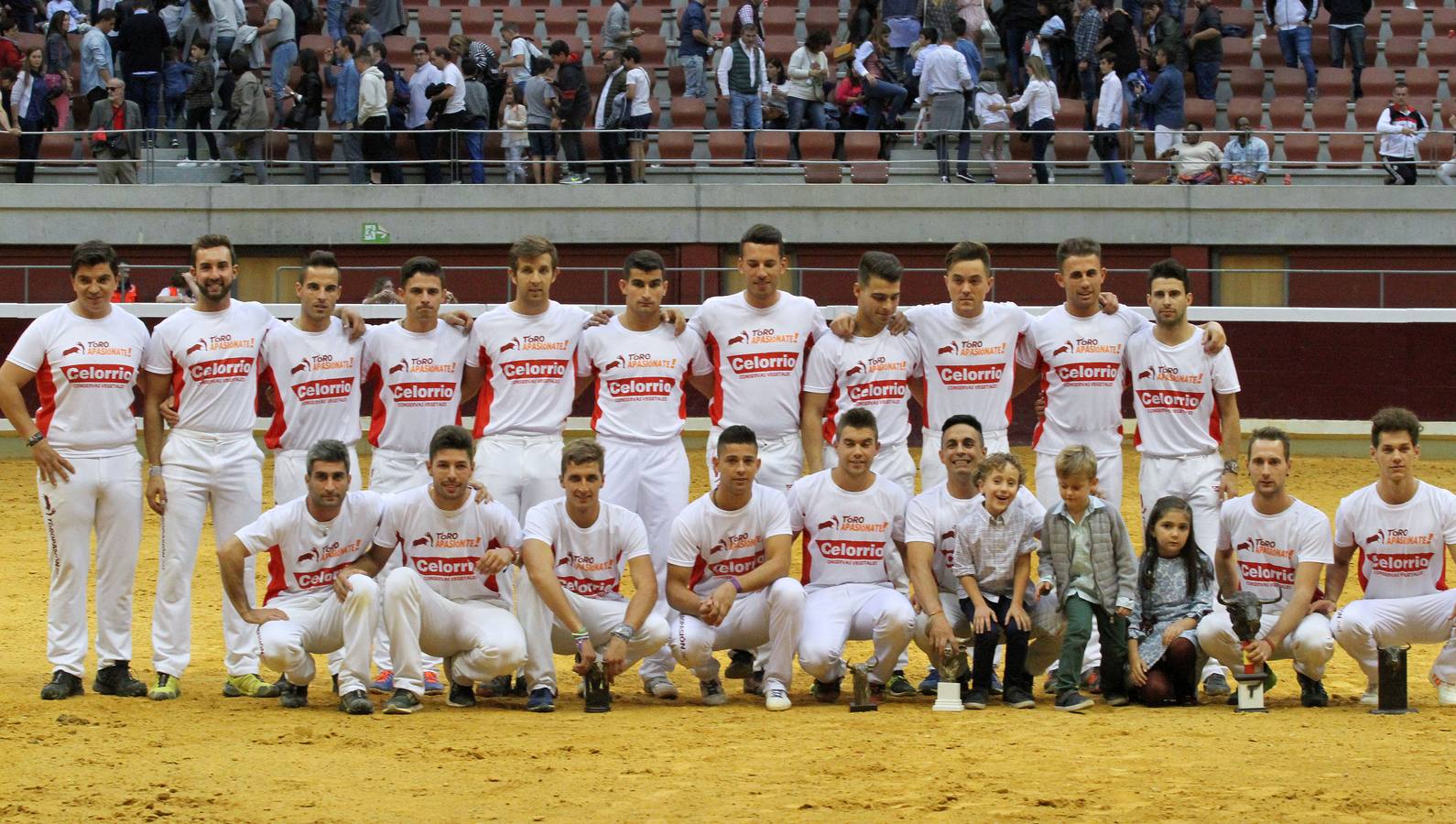 Pablo Martín gana la semifinal del concurso de recortadores