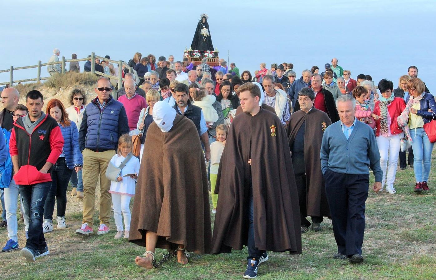 La procesión de la Cruz de septiembre volvió a reunir a los 'picaos'.