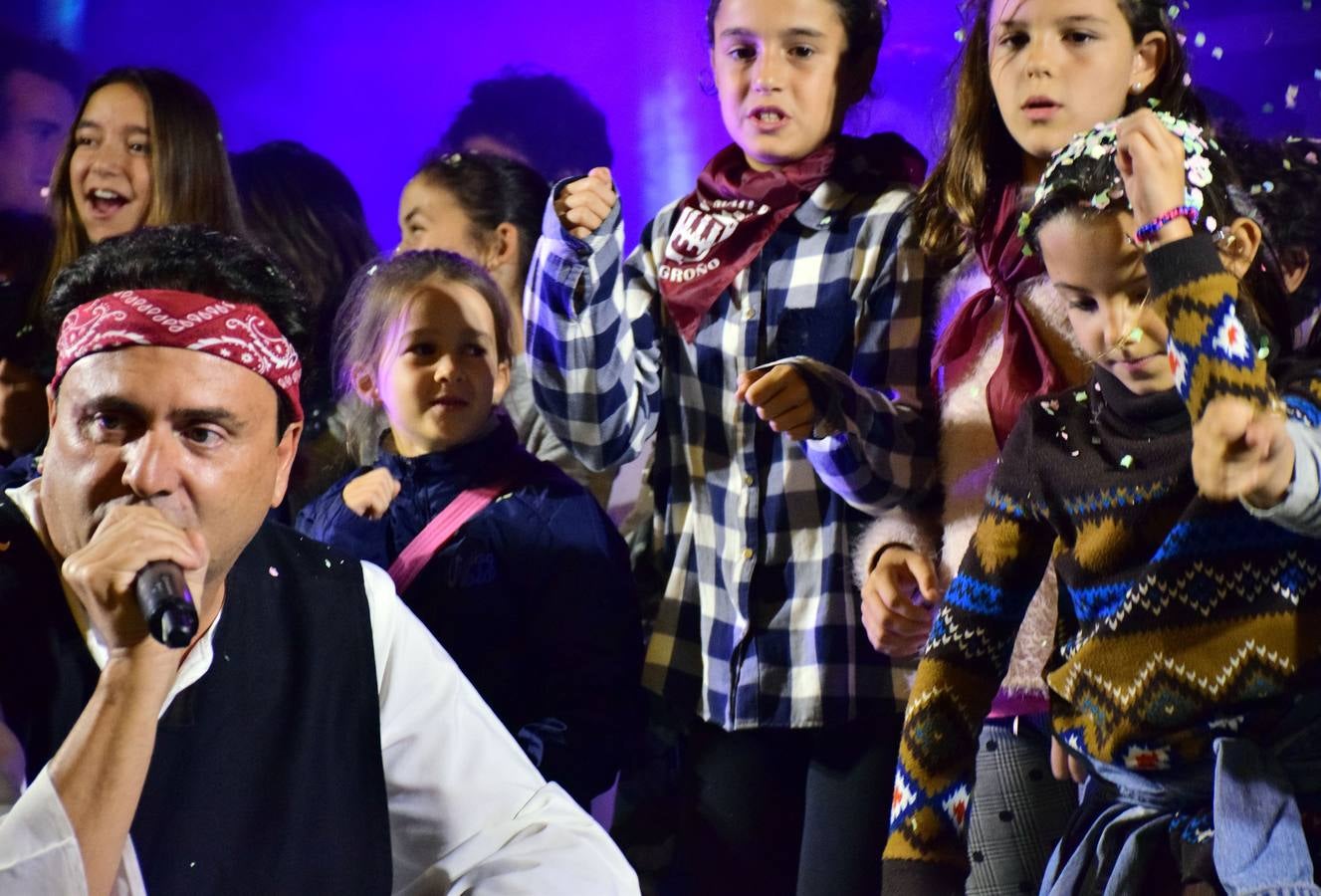 El grupo actuó ayer en la sede de la Peña La Rioja.