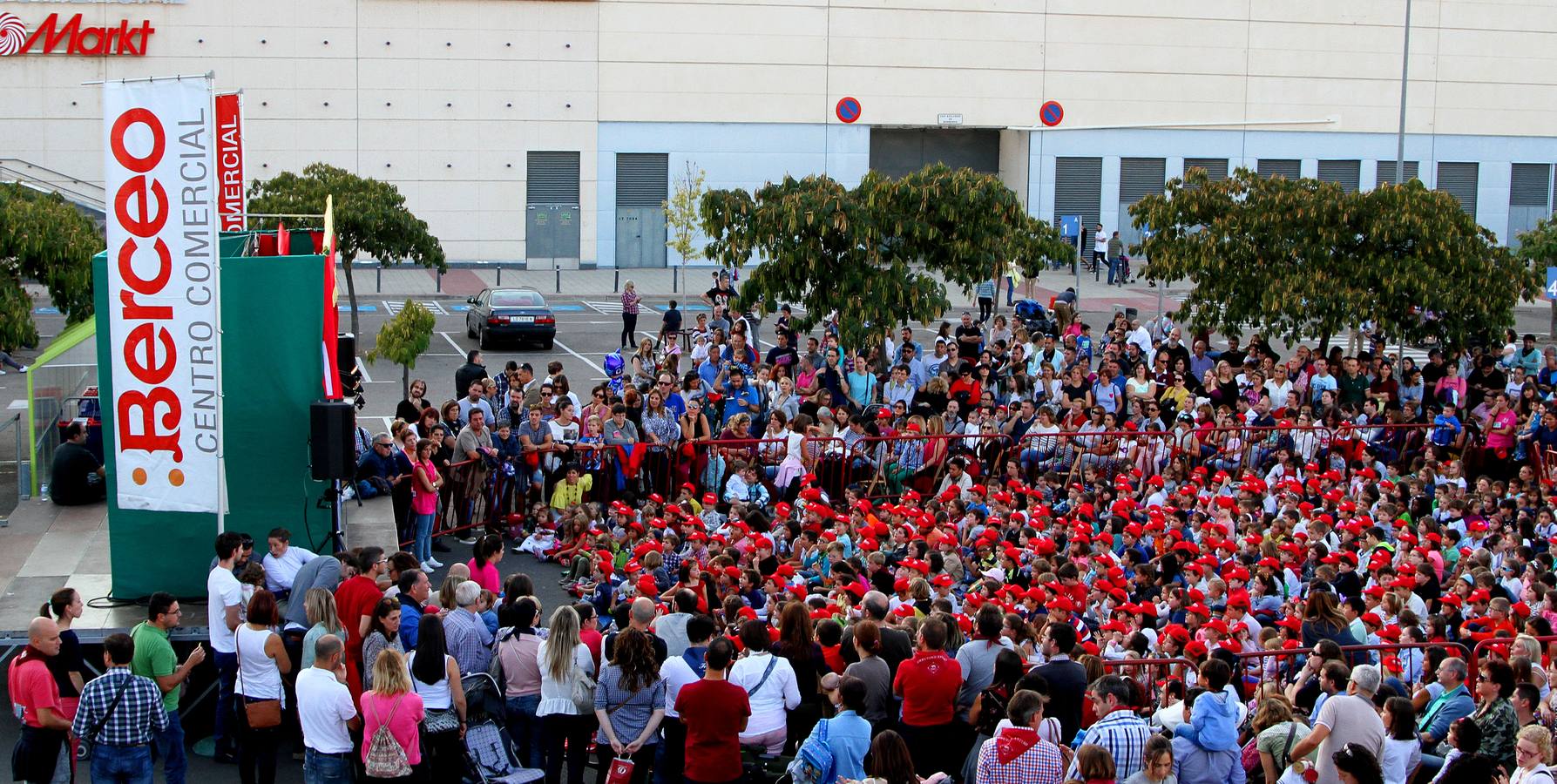 Los niños disfrutaron de lo lindo con las aventuras de Gortorito, Rosalinda y la bruja Ciriaca.