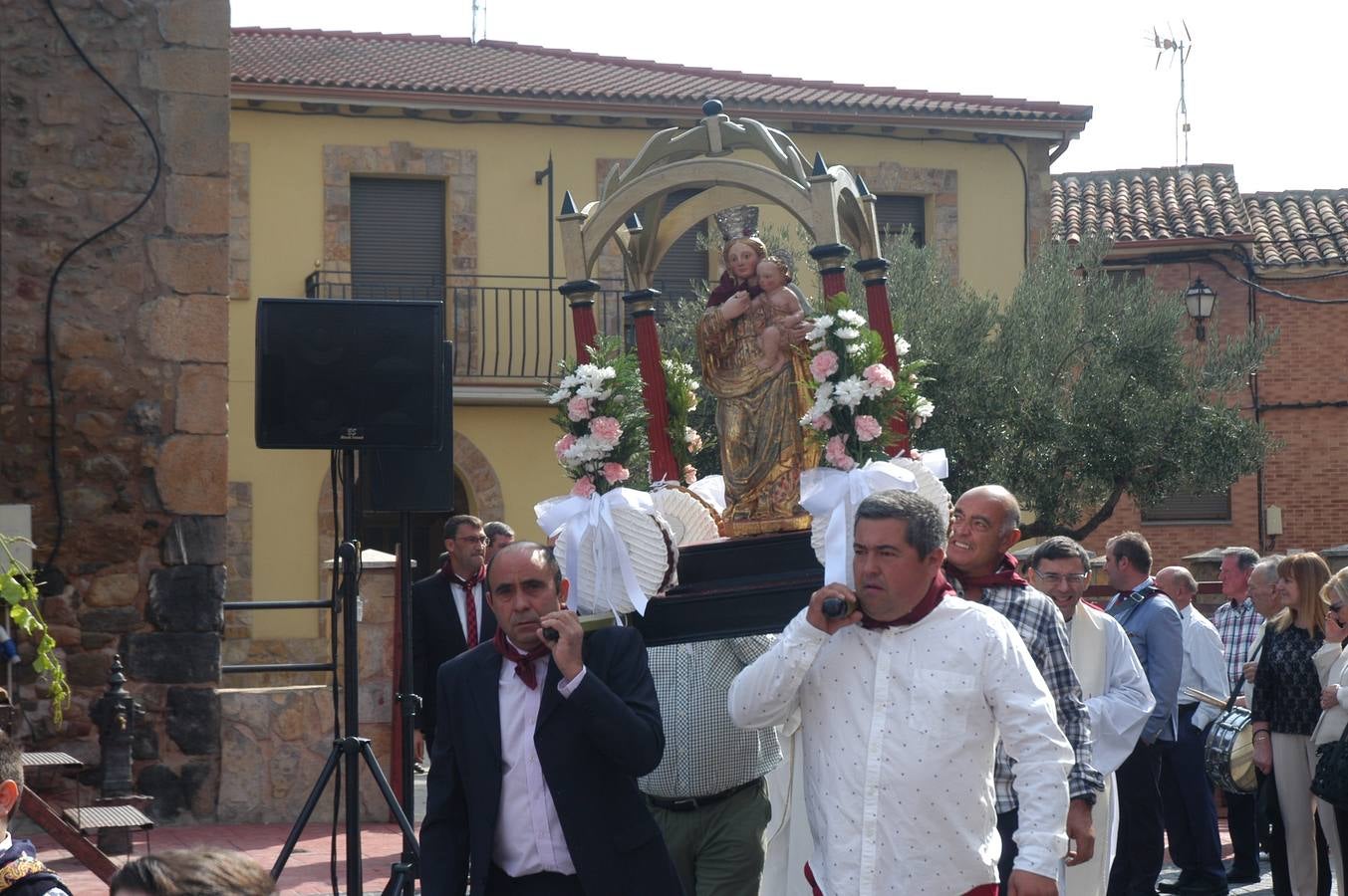 Pisado de uva y procesión de Acción de Gracias y Virgen de la Antigua en Rincón de Olivedo