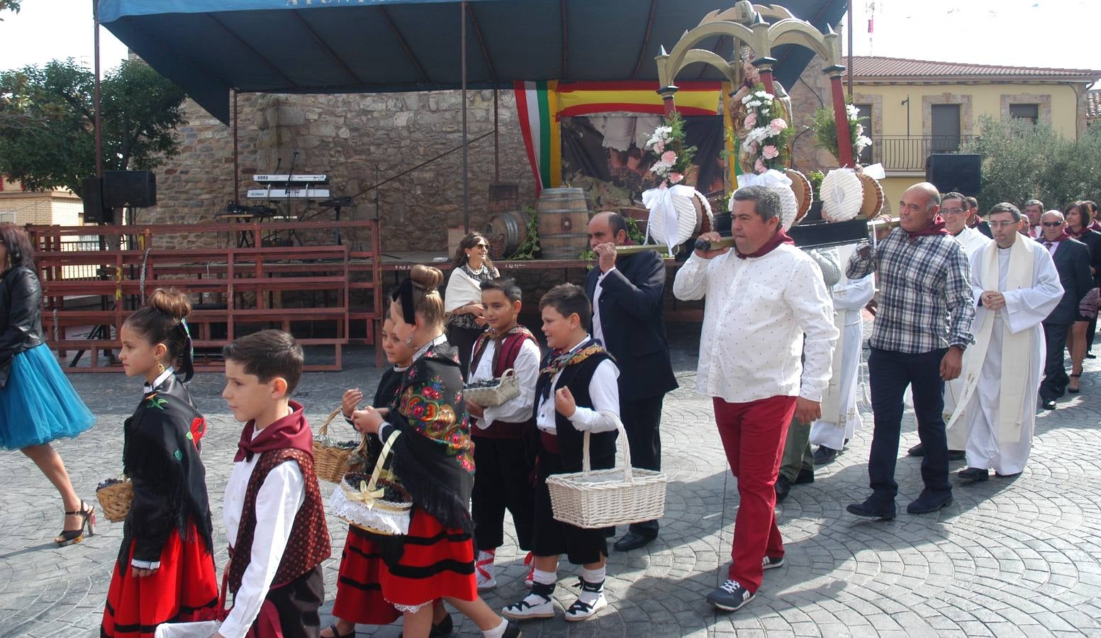 Pisado de uva y procesión de Acción de Gracias y Virgen de la Antigua en Rincón de Olivedo