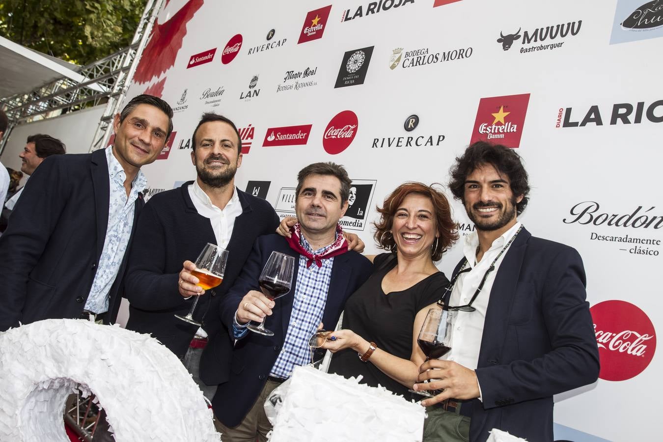 Muchos visitantes el viernes en la terraza de Diario LA RIOJA