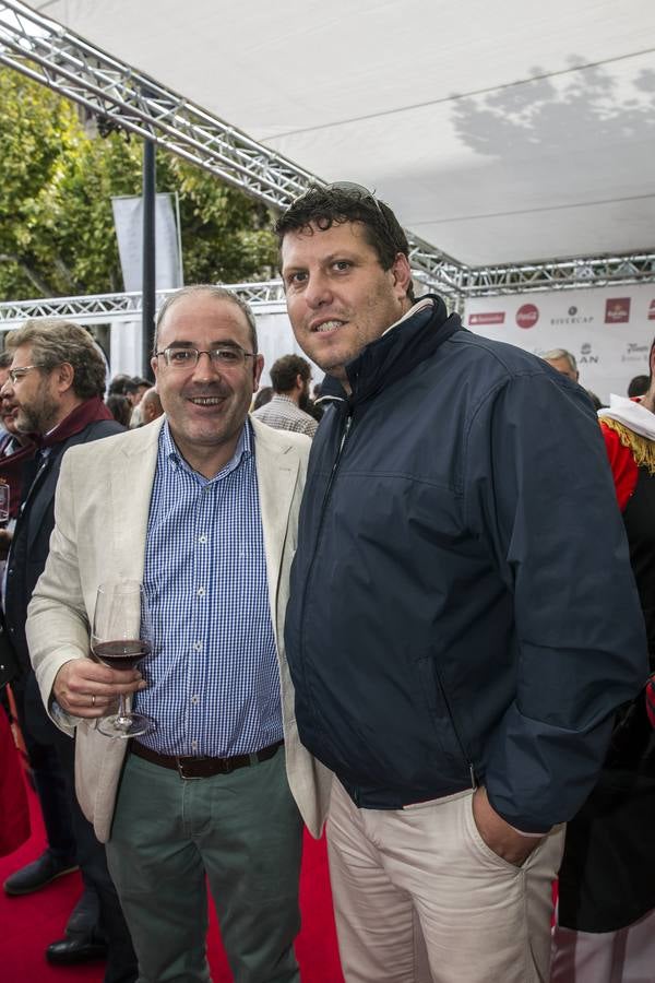 Muchos visitantes el viernes en la terraza de Diario LA RIOJA