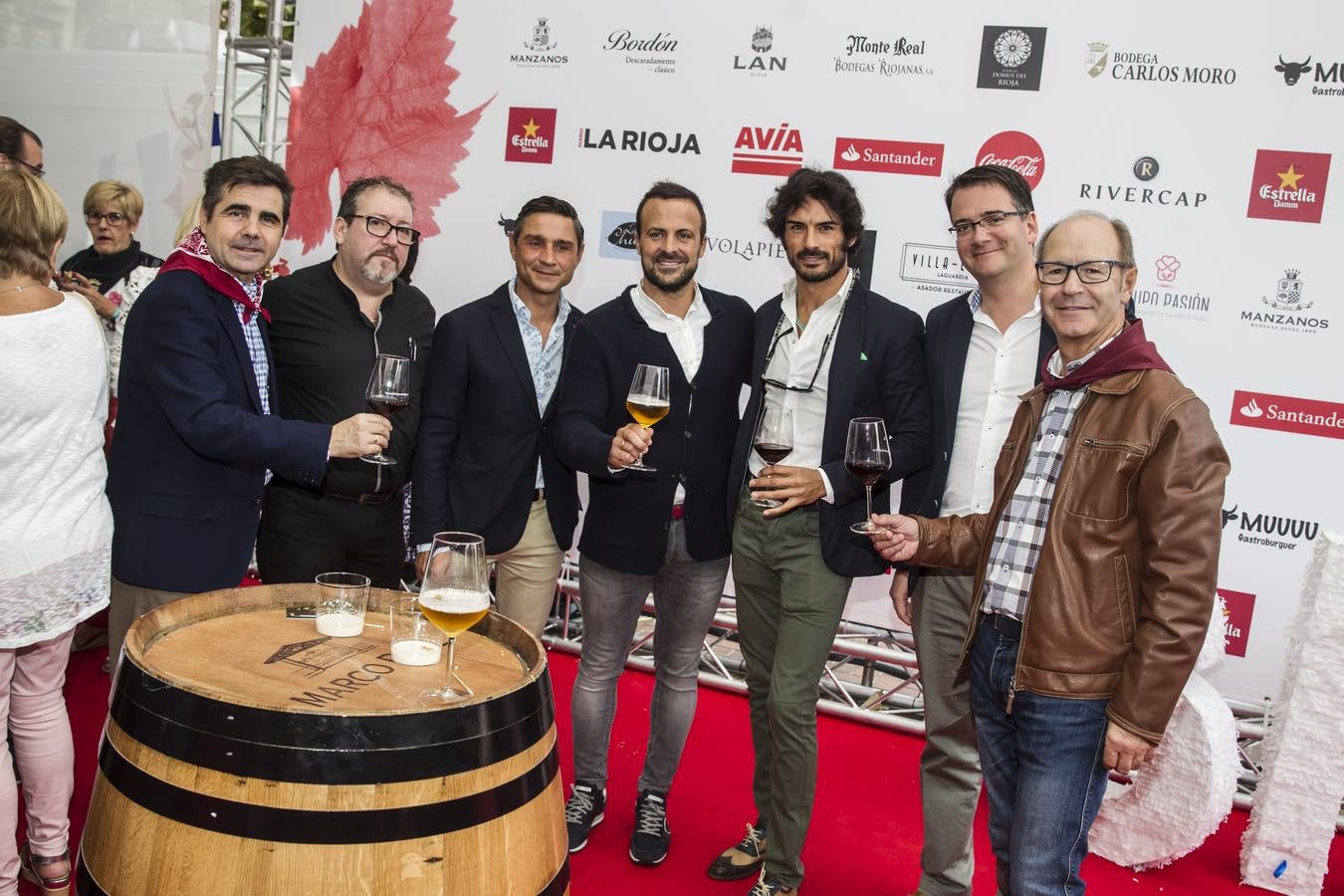 Muchos visitantes el viernes en la terraza de Diario LA RIOJA